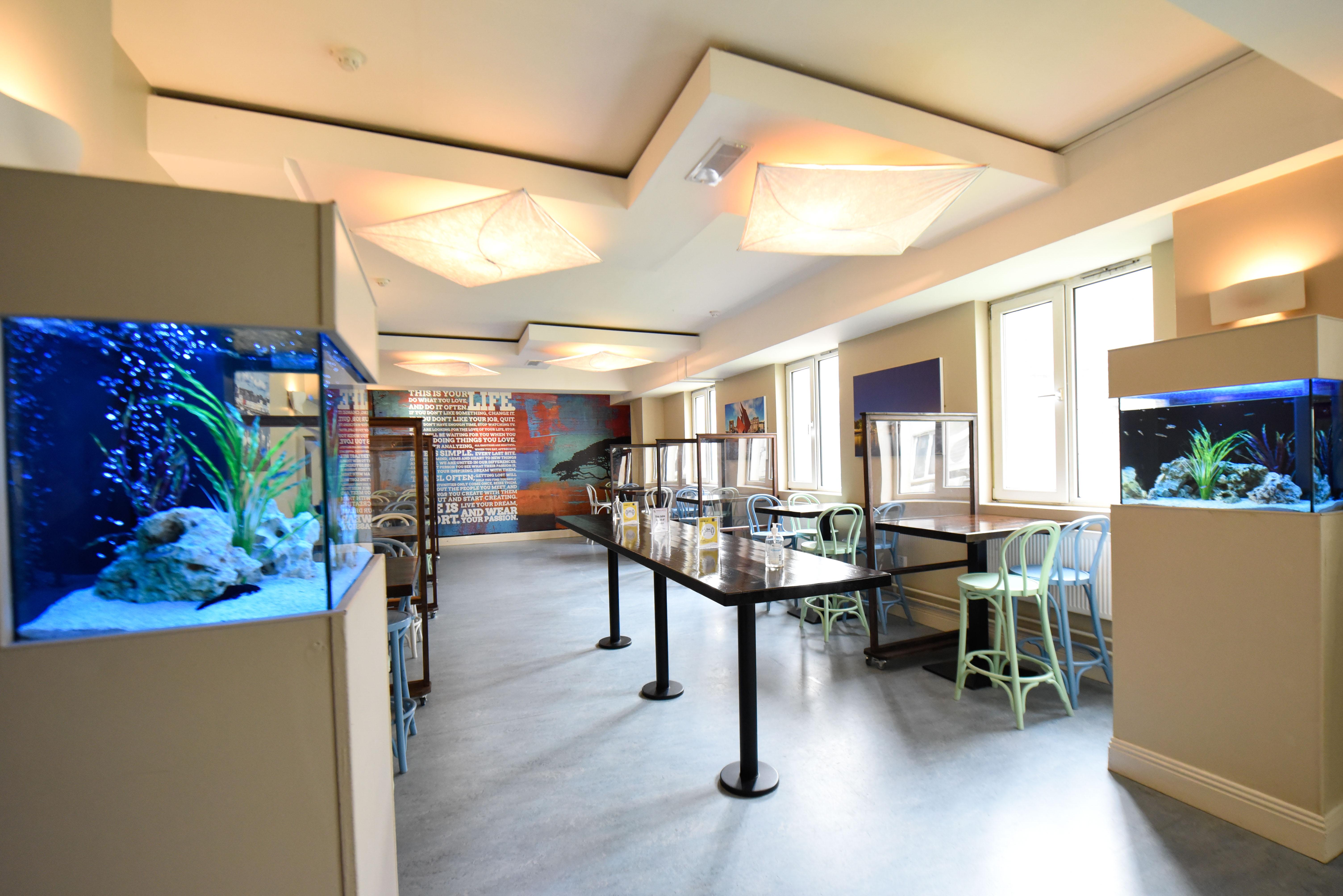 Kinlay Hostel Eyre Square Galway Eksteriør billede