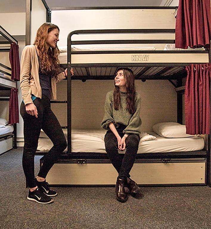 Kinlay Hostel Eyre Square Galway Eksteriør billede